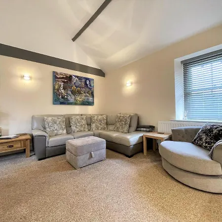 Arthurs -charming Courtyard In The Heart Of Kendal, The District Κένταλ