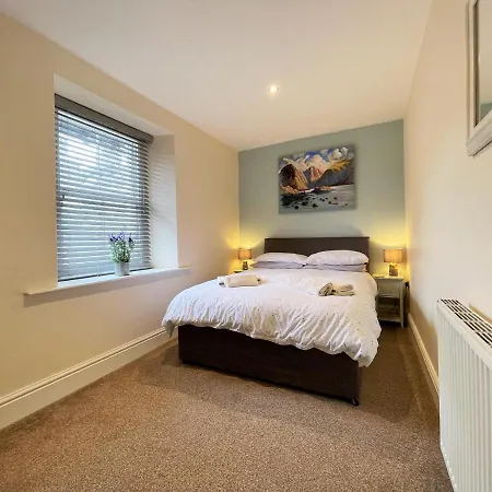 Arthurs -charming Courtyard In The Heart Of Kendal, The District *