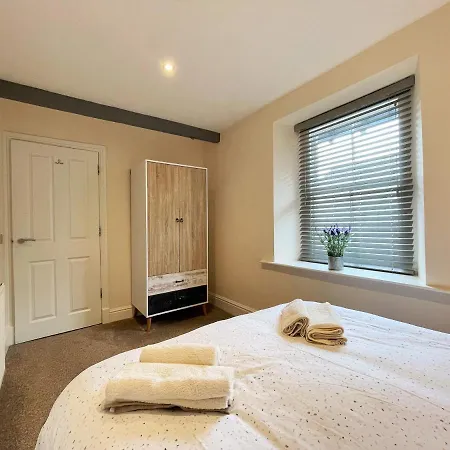 Arthurs -charming Courtyard In The Heart Of Kendal, The District Διαμέρισμα