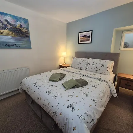 Arthurs -charming Courtyard In The Heart Of Kendal, The District Κένταλ