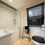 아파트 Arthurs -charming Courtyard In The Heart Of Kendal, The District 켄달